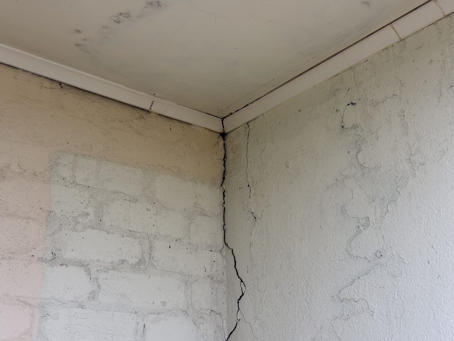 Structural cracking from differential footing movement